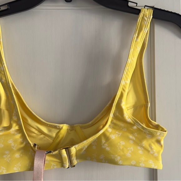 House of CB Mariposa Yellow Floral Bikini Top Size Small - Picture 10 of 10